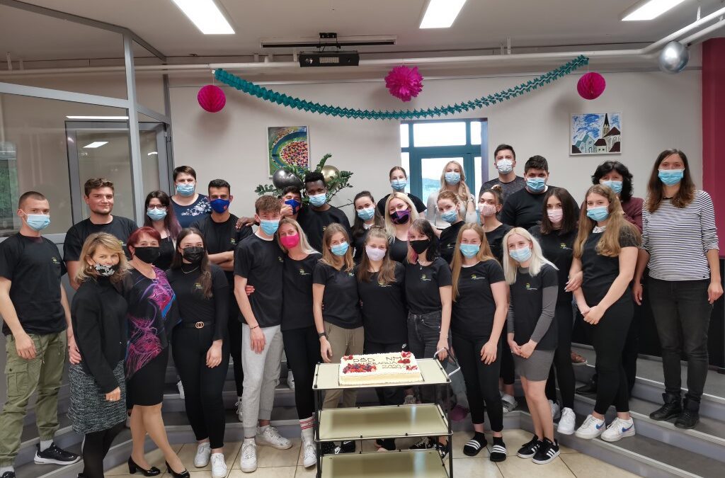 Večerja za zaključne letnike