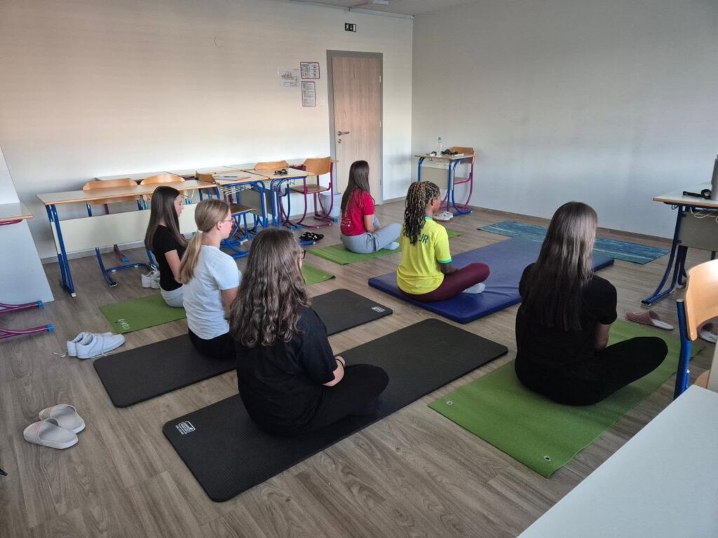 joga za dijakinje